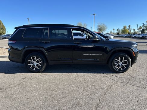 Certified 2024 Jeep Grand Cherokee L Limited w/ Luxury Tech Group II image 6