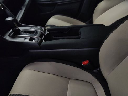 Used 2018 Honda Civic Sport image 26