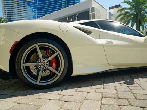 Used 2021 Ferrari F8 Tributo image 30
