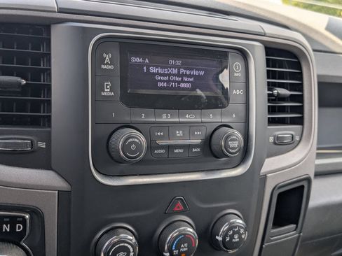 Used 2014 RAM 1500 Express RWD image 10