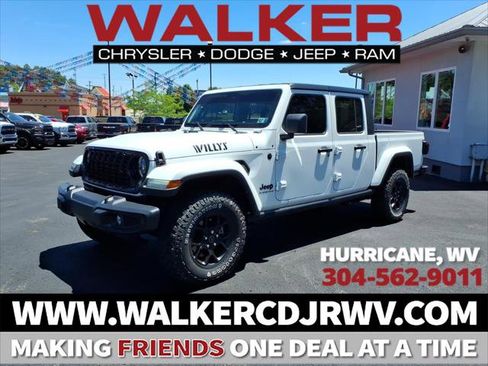 Certified 2024 Jeep Gladiator Sport AWD/4WD image 1