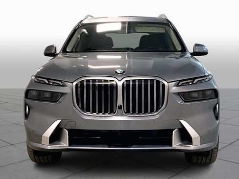 Used 2023 BMW X7 xDrive40i w/ Premium Package image 4