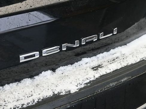 Used 2024 GMC Yukon XL Denali Ultimate image 13