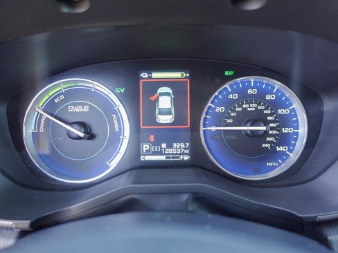 Used 2019 Subaru Crosstrek Hybrid w/ Moonroof Package w/Navigation AWD/4WD image 19