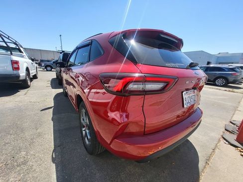 Used 2023 Ford Escape ST-Line w/ Equipment Group 301A FWD image 3