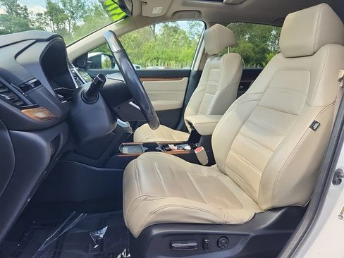 Used 2020 Honda CR-V Touring image 29