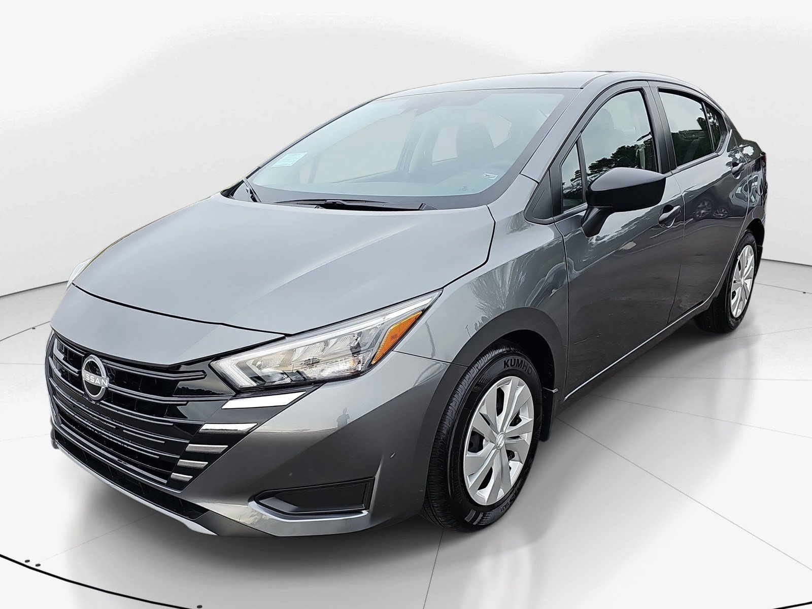 Used 2025 Nissan Versa S w/ Trunk Package FWD image 8