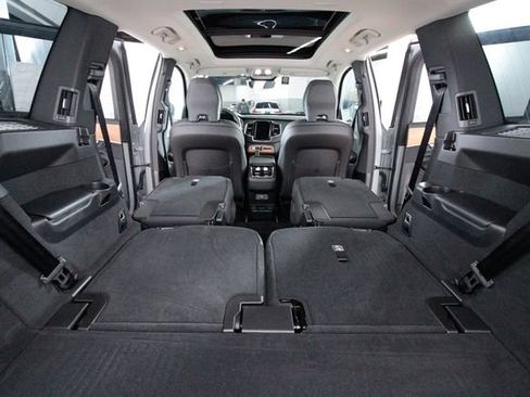 Certified 2025 Volvo XC90 B6 Plus w/ Protection Package Premier image 31