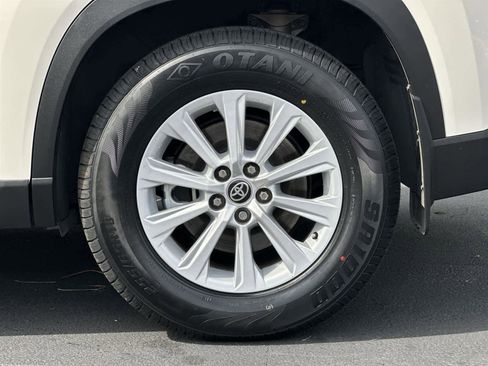 Used 2024 Toyota Grand Highlander XLE image 8