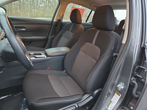 Certified 2025 Nissan Sentra SV w/ Trunk Package image 13