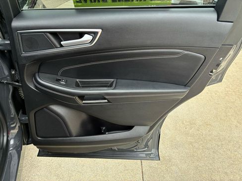 Used 2021 Ford Edge Titanium AWD/4WD image 15
