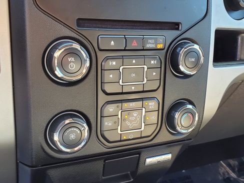 Used 2014 Ford F150 XLT w/ Equipment Group 302A Luxury AWD/4WD image 23