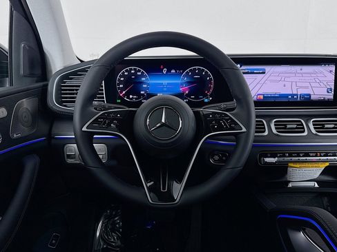 New 2026 Mercedes-Benz GLS 450 4MATIC image 4