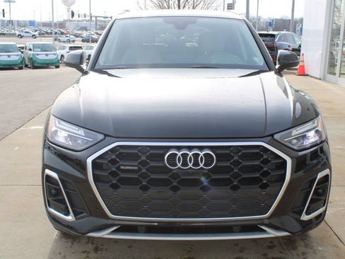 Used 2022 Audi Q5 2.0T Premium Plus w/ Premium Plus Package image 2