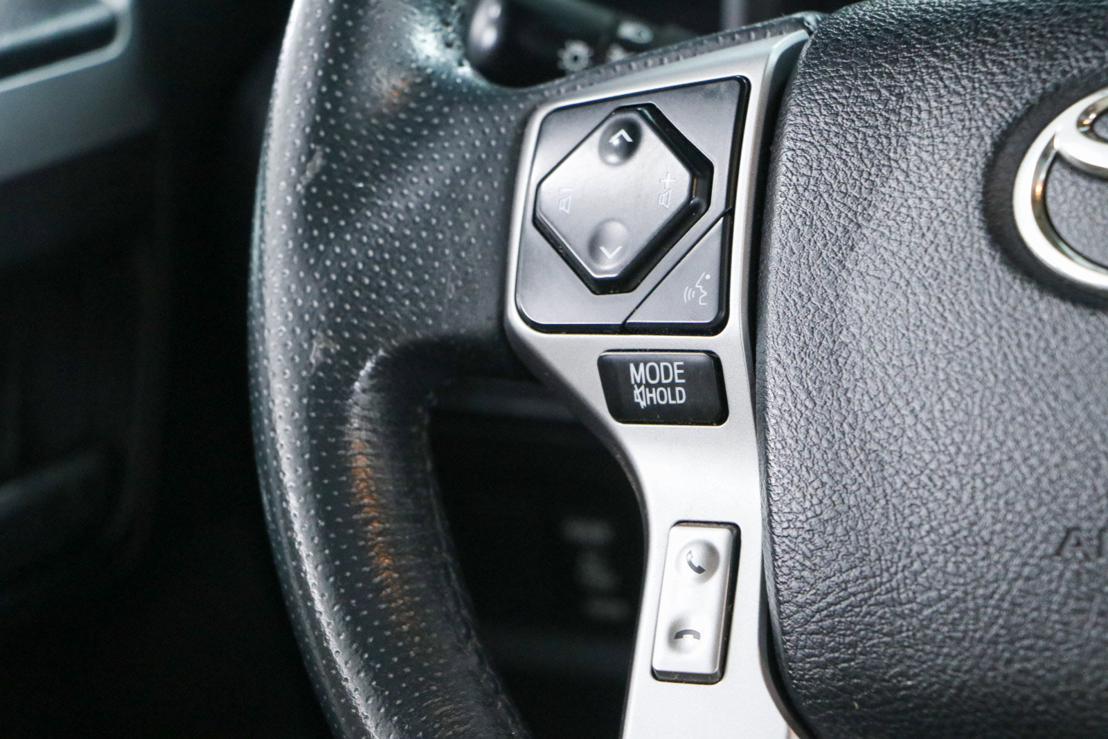 Used 2022 Toyota 4Runner SR5 Premium w/ Moonroof Package AWD/4WD image 14