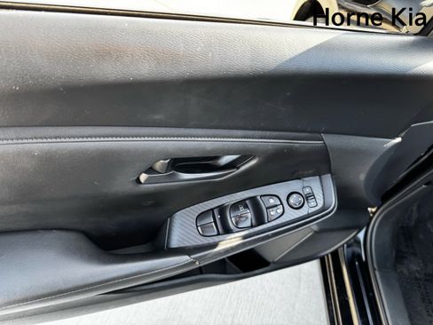 Used 2024 Nissan Sentra S image 11