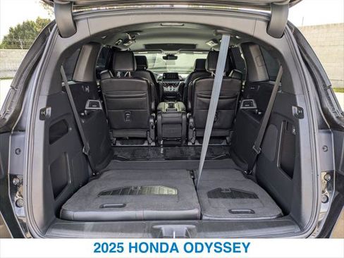 Certified 2025 Honda Odyssey Sport-L image 23
