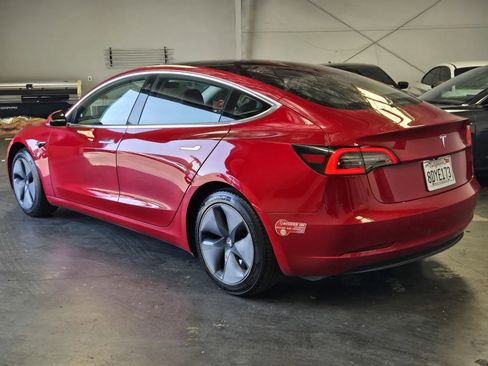 Used 2018 Tesla Model 3 Long Range RWD image 2