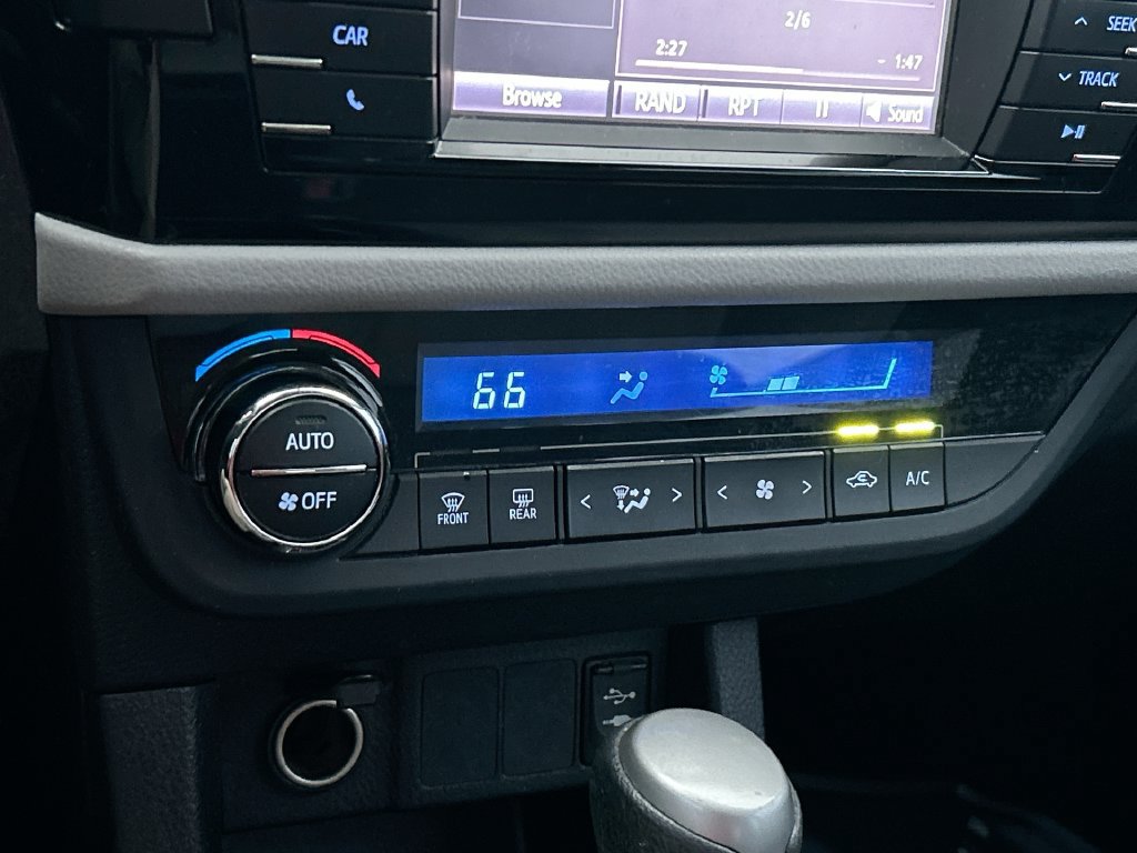 Used 2014 Toyota Corolla LE FWD image 23