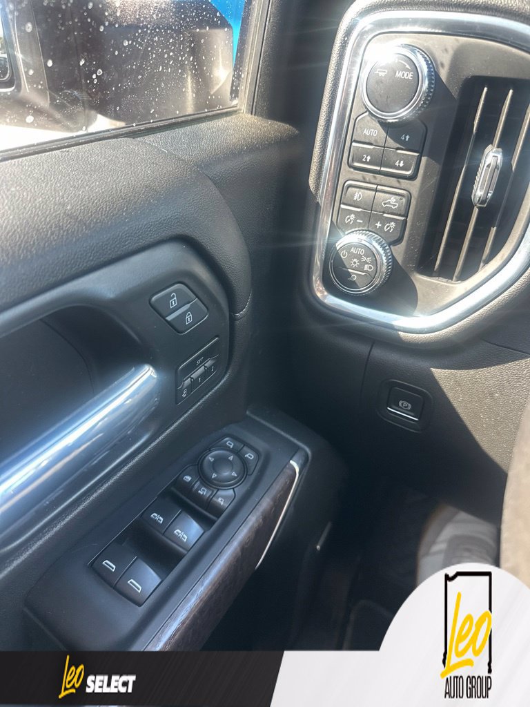 Used 2022 GMC Sierra 3500 Denali AWD/4WD image 7