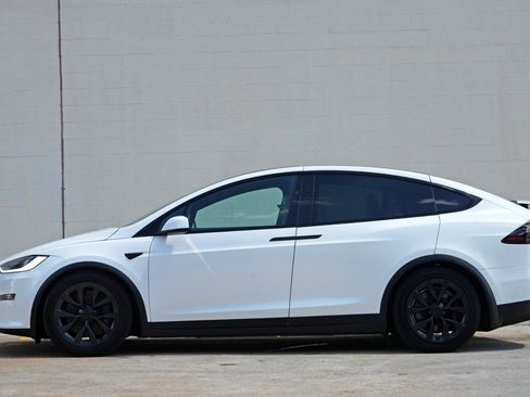 Used 2022 Tesla Model X AWD/4WD image 9