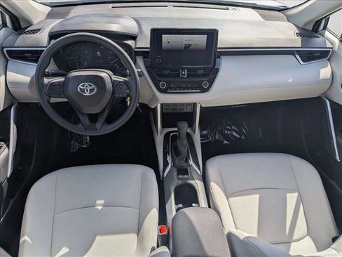 Certified 2024 Toyota Corolla Cross L image 18