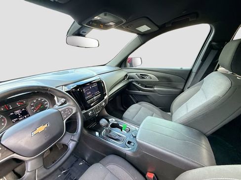 Used 2023 Chevrolet Traverse LT image 20