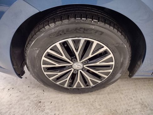 Used 2019 Volkswagen Jetta SE FWD image 5