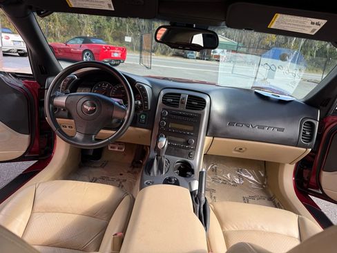 Used 2006 Chevrolet Corvette Coupe 2D w/ Preferred Equipment Group image 20