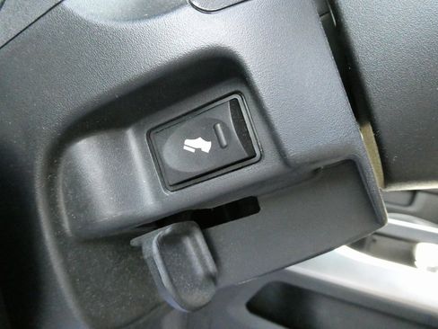 Used 2020 RAM 3500 Laramie image 25