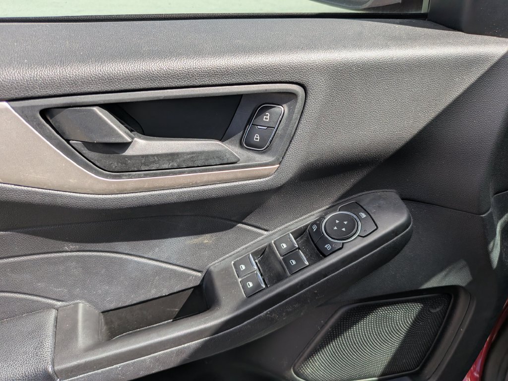 Certified 2022 Ford Escape SE w/ SE Sport Appearance Package FWD image 25