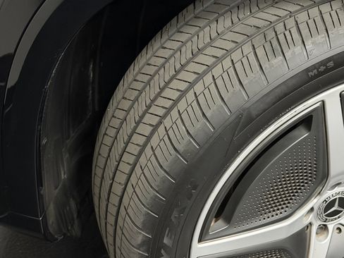 Certified 2023 Mercedes-Benz EQS 580 4MATIC SUV image 19