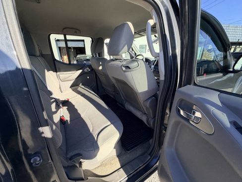 Used 2012 Nissan Frontier SV image 36