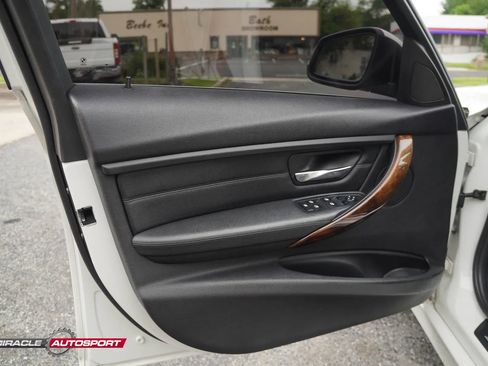 Used 2015 BMW 335i xDrive Sedan AWD/4WD image 15