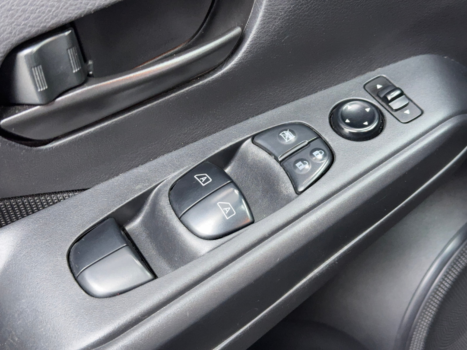 Used 2023 Nissan Kicks S FWD image 23