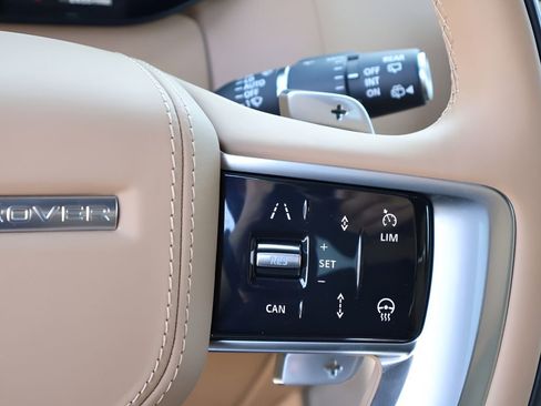 Used 2025 Land Rover Range Rover Long Wheelbase SE image 30