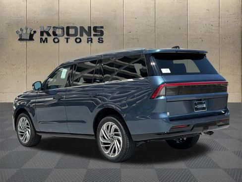 New 2027 Lincoln Navigator Reserve AWD/4WD image 6