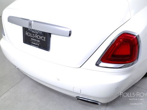 Used 2019 Rolls-Royce Wraith image 36