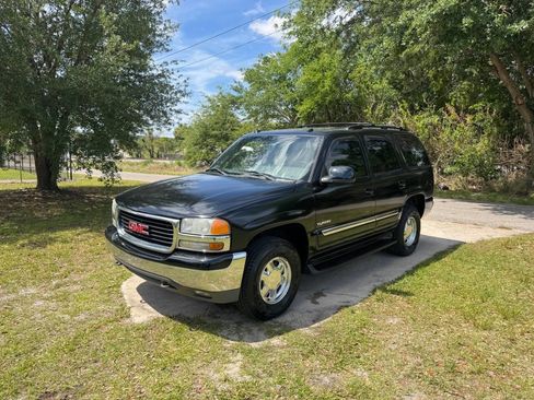 Used 2003 GMC Yukon SLT w/ 1SD Preferred Equipment Group AWD/4WD image 2