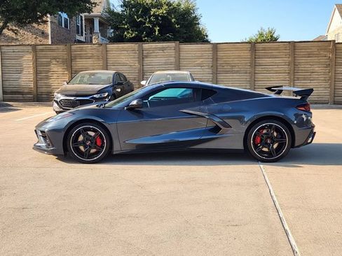 Used 2020 Chevrolet Corvette Stingray Coupe w/ Z51 Performance Package RWD image 12