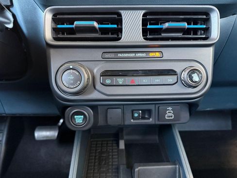 Certified 2025 Ford Maverick Lobo image 31