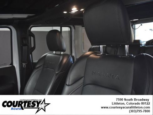 Used 2023 Jeep Wrangler Sahara w/ Cold Weather Group image 19