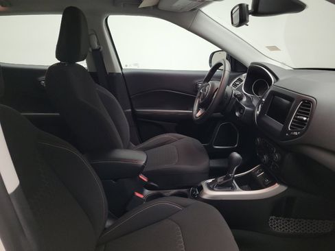 Used 2021 Jeep Compass Sport FWD image 21