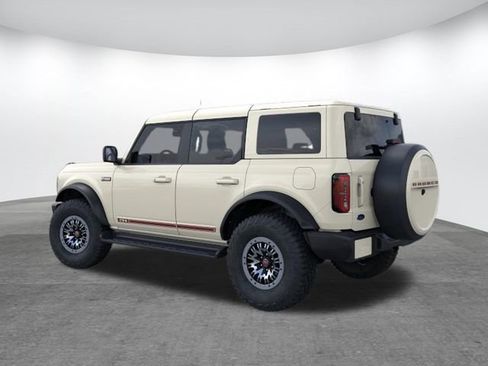 New 2026 Ford Bronco Outer Banks w/ Sasquatch Package AWD/4WD image 4
