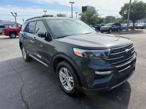 Used 2023 Ford Explorer XLT w/ Equipment Group 202A AWD/4WD image 2