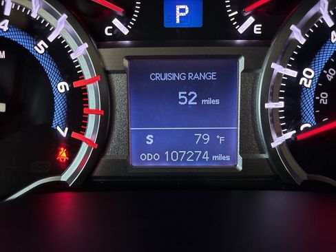 Used 2016 Toyota 4Runner SR5 AWD/4WD image 15