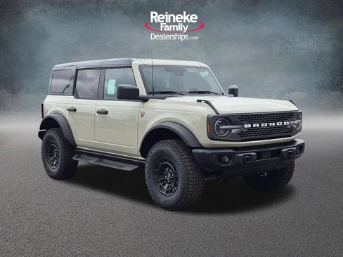 New 2026 Ford Bronco Badlands AWD/4WD image 3