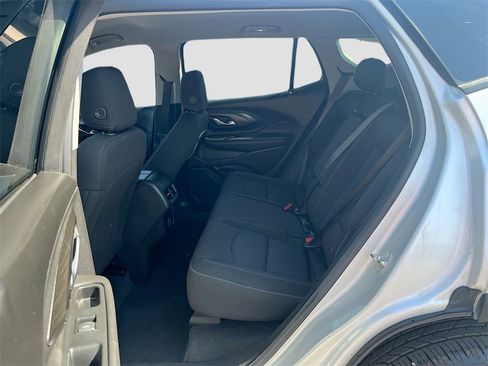 Used 2022 GMC Terrain SLE image 24