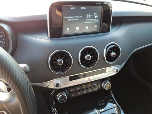 Used 2019 Kia Stinger RWD image 27