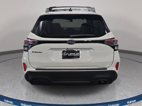 Used 2025 Subaru Forester Premium AWD/4WD image 7